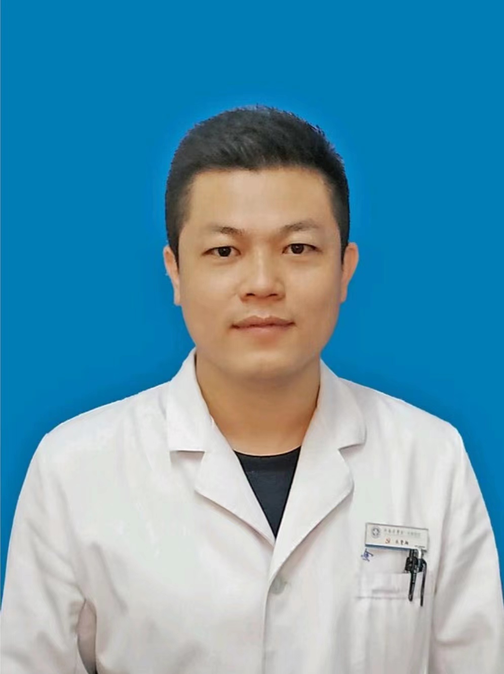 朱鸷翔